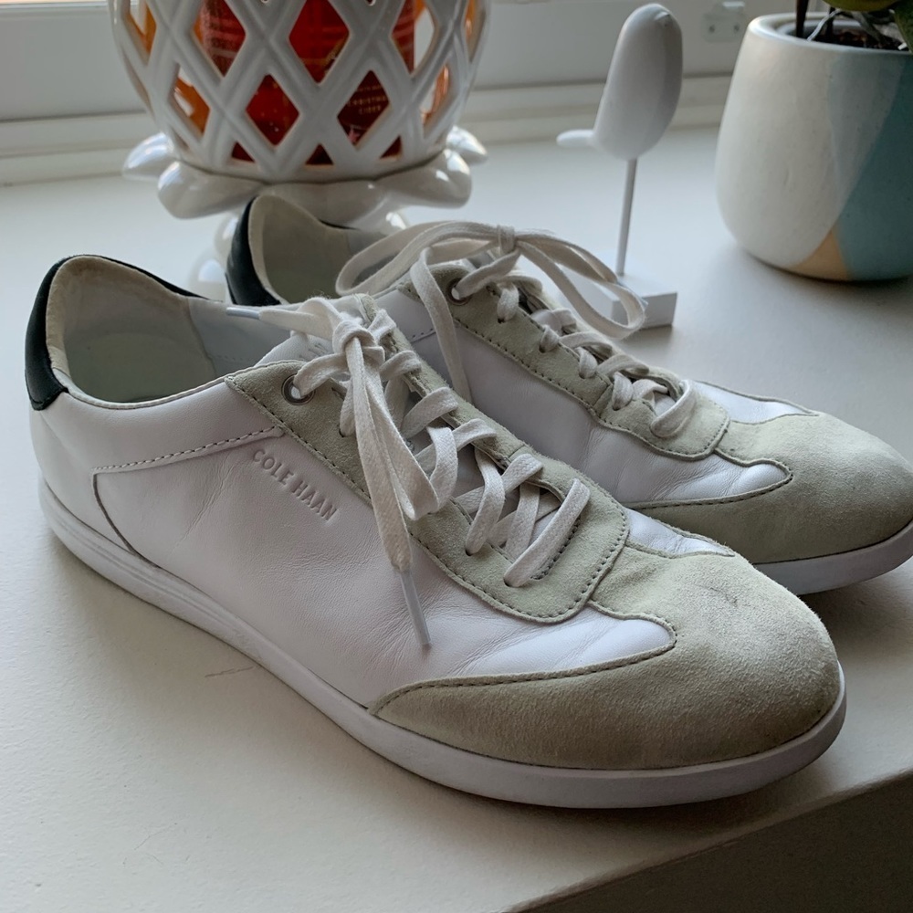 Cole Haan size 9.5 white cream trainer